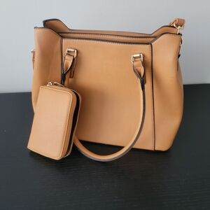 Ladies handbag with wallet